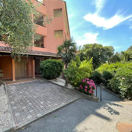 Imperia Saint Raphael Yourhosthelper Saint-Raphael (Var)